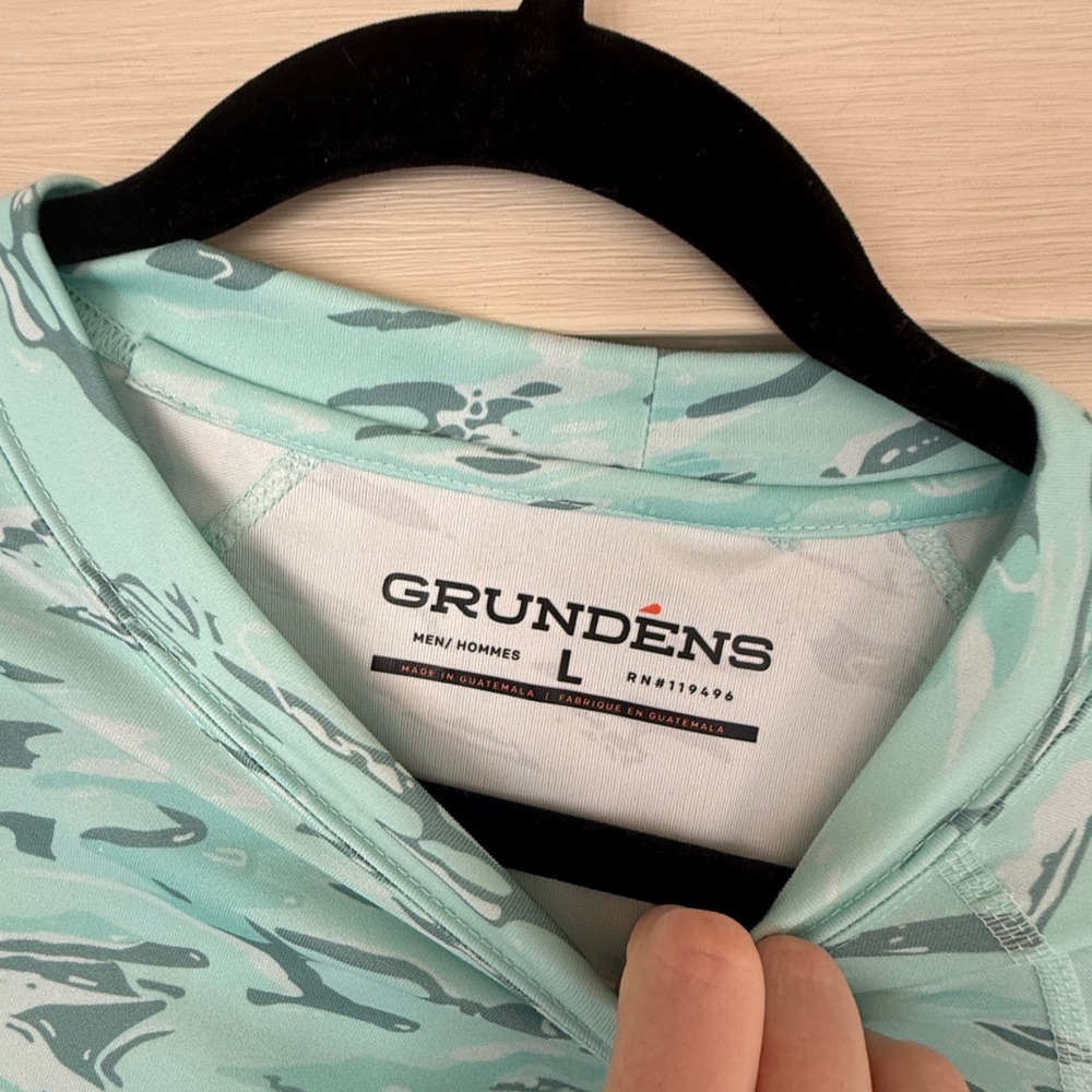 Grundéns Sun Crew - Men’s Large - Picture 3 of 4